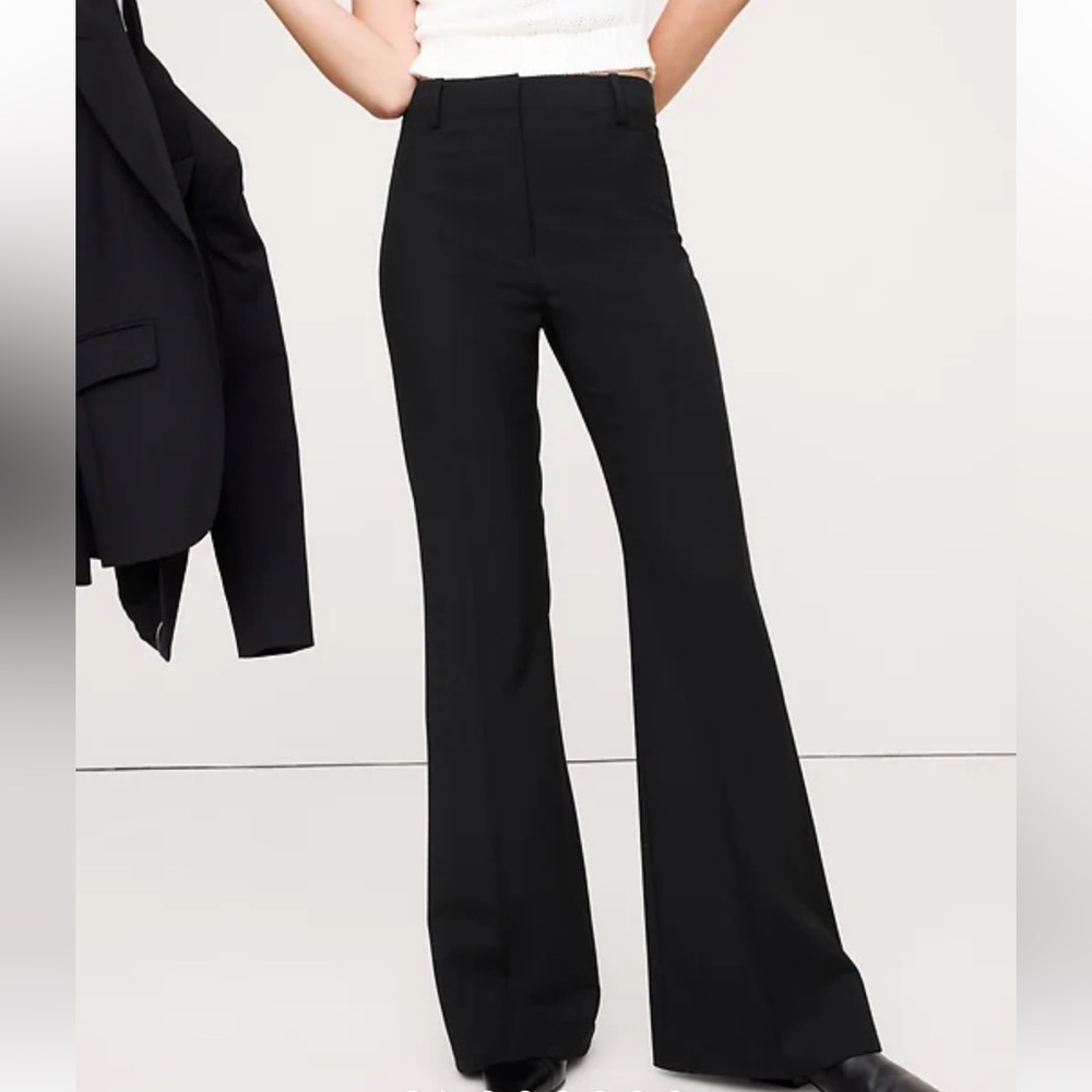 Banana Republic High Rise Flare Italian Wool Pant In Black, Size 14